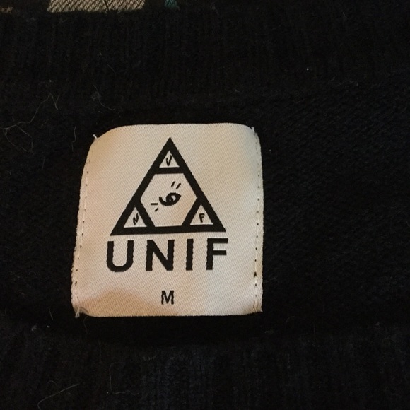 ♥️UNIF DISTRESSED SWEATER SZ M DESTROYED ♥️ - Picture 5 of 6